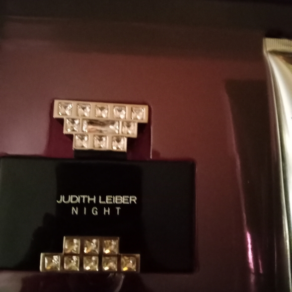 Judith Leiber Night Set - Picture 4 of 6